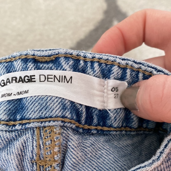 Vintage Acid Washed Mom Jeans - Picture 5 of 8